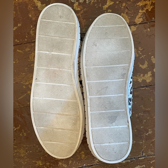J/Slides Animal Print Leather Slip on Sneakers - Picture 6 of 6